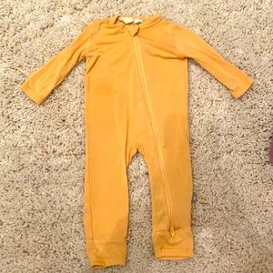 Kyte Baby zippered onesie, no stains, like new!